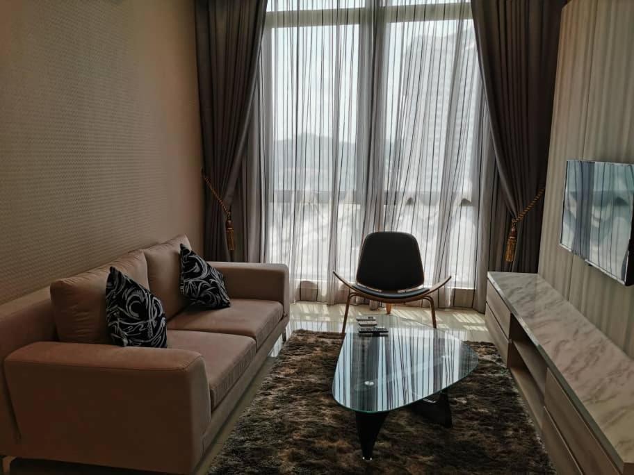 Shaftsbury Putrajaya At Alamanda Mall Apartment Exterior photo